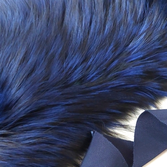 Real fox fur blue scarf - Picture 3 of 13